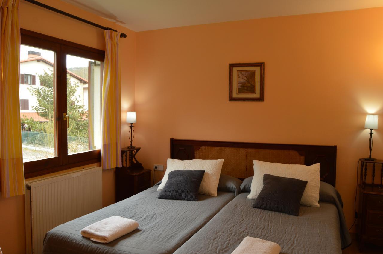 Pension El Peregrino De Larrasoana Exteriör bild